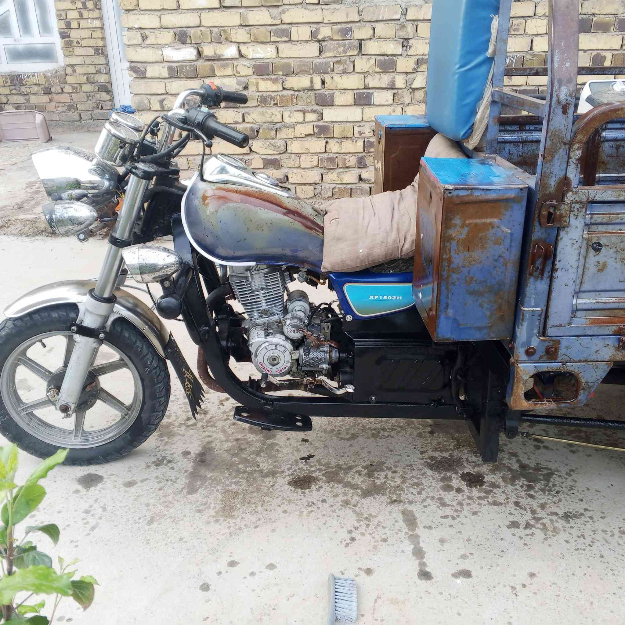 سلام عليكم للبيع موديل 15رقم وسنويه مكان بابل الدبله ***********
