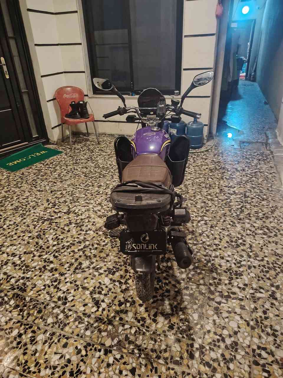 سلام عليكم دراجة سونك موديل 2025 للبيع مكانهة حي العامل كاملة اي نقص ماكو َكفولة من كاشي سعر 850 بيهة مجال قليل رقم الهاتف ***********) ***********
