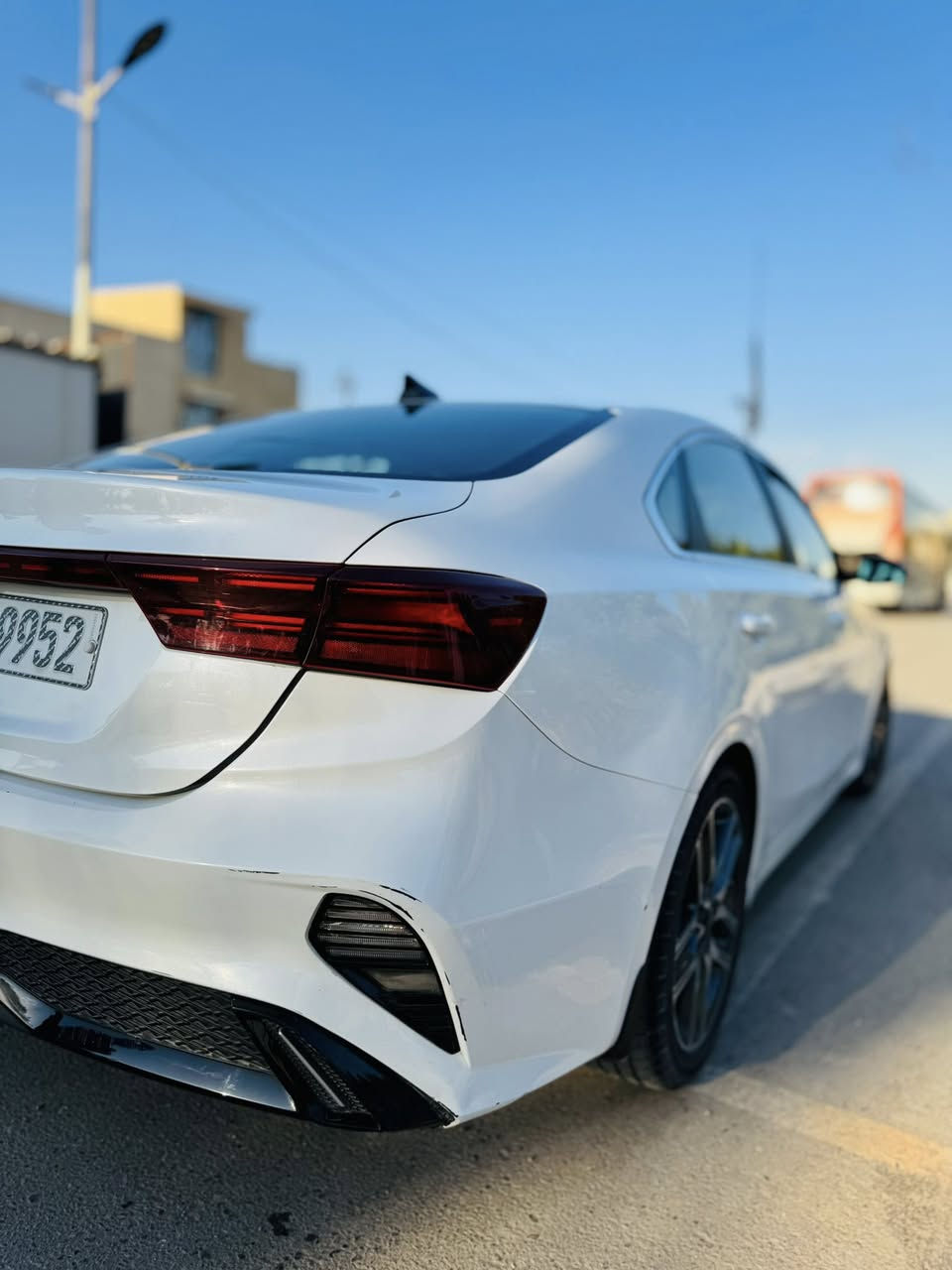 السلام عليكم

KIA FORTE (2023) كيا فورتي

كندي محرك 2000 دوش 

🛑 وبيه منضومه غاز مكفوله 🛑

نفاصيل السيارة ....

حادثه منزله ويه الصور جاملغ نفسه صبغ والبنيد حافه مالته بارد والجاملغ الثاني بينه وبين الباب بارد بسيط 

 بدون ايرباك 
بدون تبديل اي قطعة رقم بغداد باسمي 
ماشية 54 ميل 

كل شي على وضع الشركة بلادي

مواصفات السيارة .......

لايت امامي 4 عدسات led

بك لايت خلفي led

 فتحه سقف

رادار امامي و خلفي و جانبي
مانع اصطدام امامي
مانع اصطدام خلفي عند الرجوع
نقاط عمياء عند تغيير المسار
حساسات بالابواب للتنبيه عند فتح الباب و سيارة قادمة من الخلف شاشة كبيرة 
حساس اطارات 
تدعم الكار بلي و الاندرويد اوتو
3 وضعيات للقيادة
Normal-Smart -sport
نضام المحافضة على المسار
كروس ( تحكم بالسرعة )
شاحن وايرلس لاسلكي
منافذ للشحن امامية و خلفية
قطعتين تبريد امامي و خلفي
بصمة صندوق خلفي
كامرة خلفية دوارة
اشارات بالمرايا الجانبي
ندفئة ستيرن
ندفئة كشنات امامي  
ويل كب بلادي حجم 17

السعر160 وبيه مجال بسيط

مكان السيارة بغداد الجديده 

‭0771 354 1537‬
