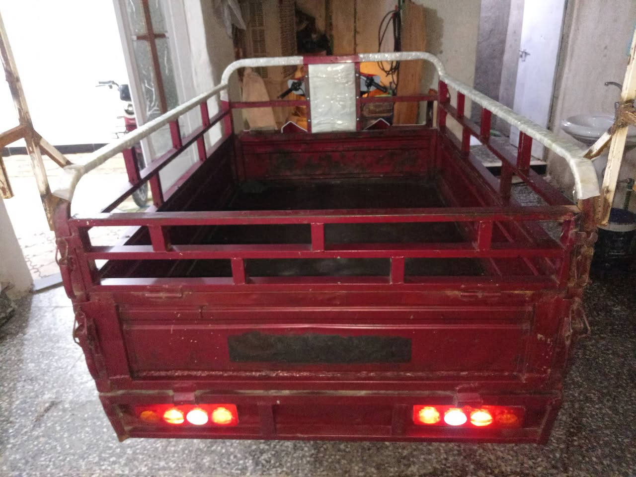 السلام عليكم ستوته ديوان ٢٠١٩ أوراق كامله كهربائيات شغاله سلف هندر السعر مليون وميتين وخمسين وبيها مجال حق الجيه مكاني بغداد على السياحي مقابل حسينيه المعامل ***********
