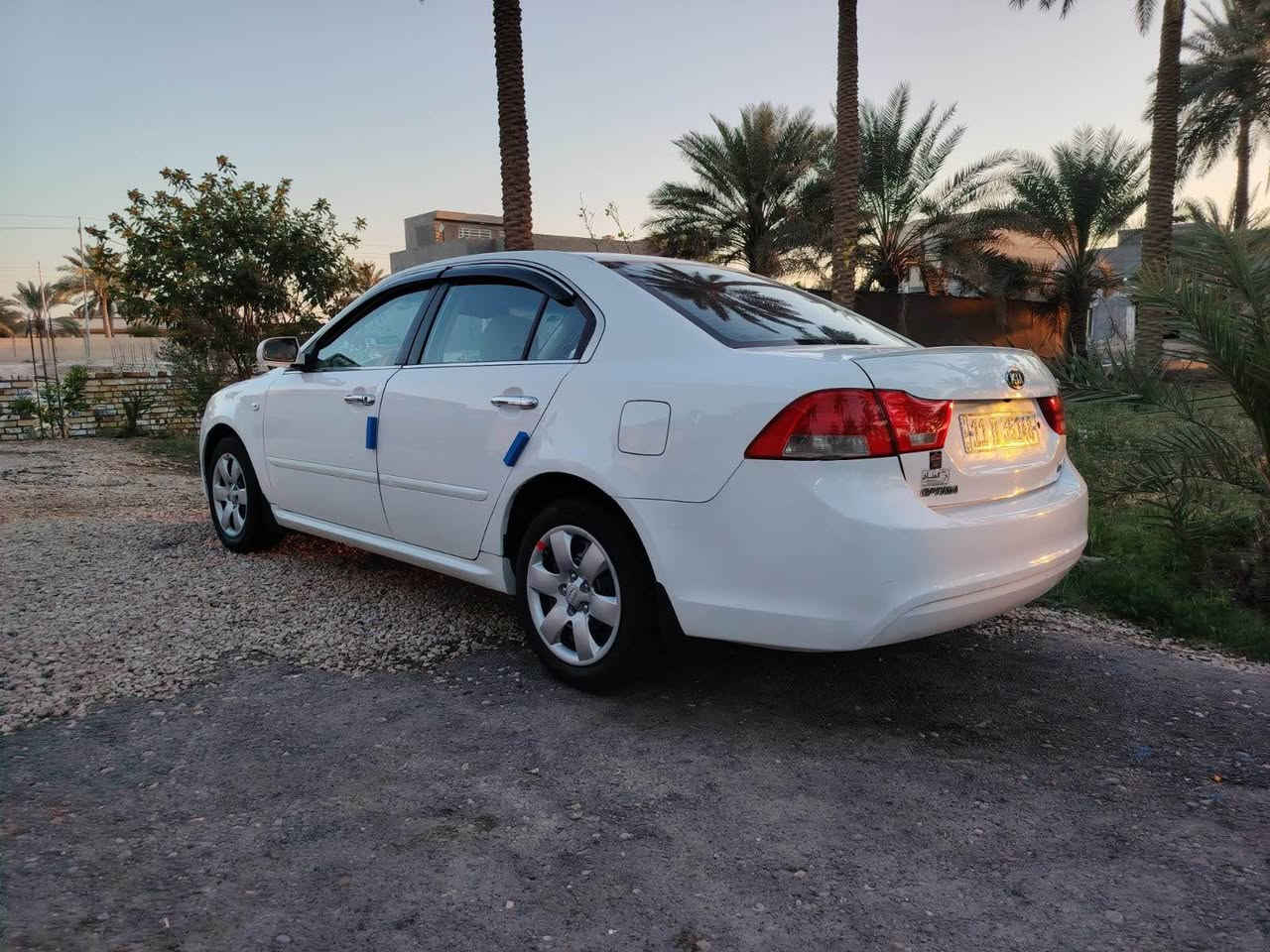 للبيع اوبتما 2009 خليجي بغداد بسمي داخل بيجي مكينه 2000 كير مكينه بشرط السياره جديده مكفوله من الضرر بدون تبديل عليهه ادامه من تاير باتري حداديه منضومه الاحتراق مجهزهه ومال جناي 
السعر 110 بيهه مجال جدا بسيط

‏‭*********** حلة, بابل
