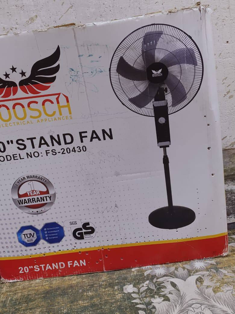 مجمده جديده سعرها ٣٠٠ وبيها مجال بسيط  مكينه مع ميزها ٢٠٠ وبيها مجال  مروحه استعمال قليل قياس عشرين  عنوان جسر ديالى الكرغوليه  تفاصيل خاص


**إذا كنت صاحب هذا الإعلان وتريد حذفه لأي سبب، رجاءا أرسل رسالة إلى الدعم الفني**