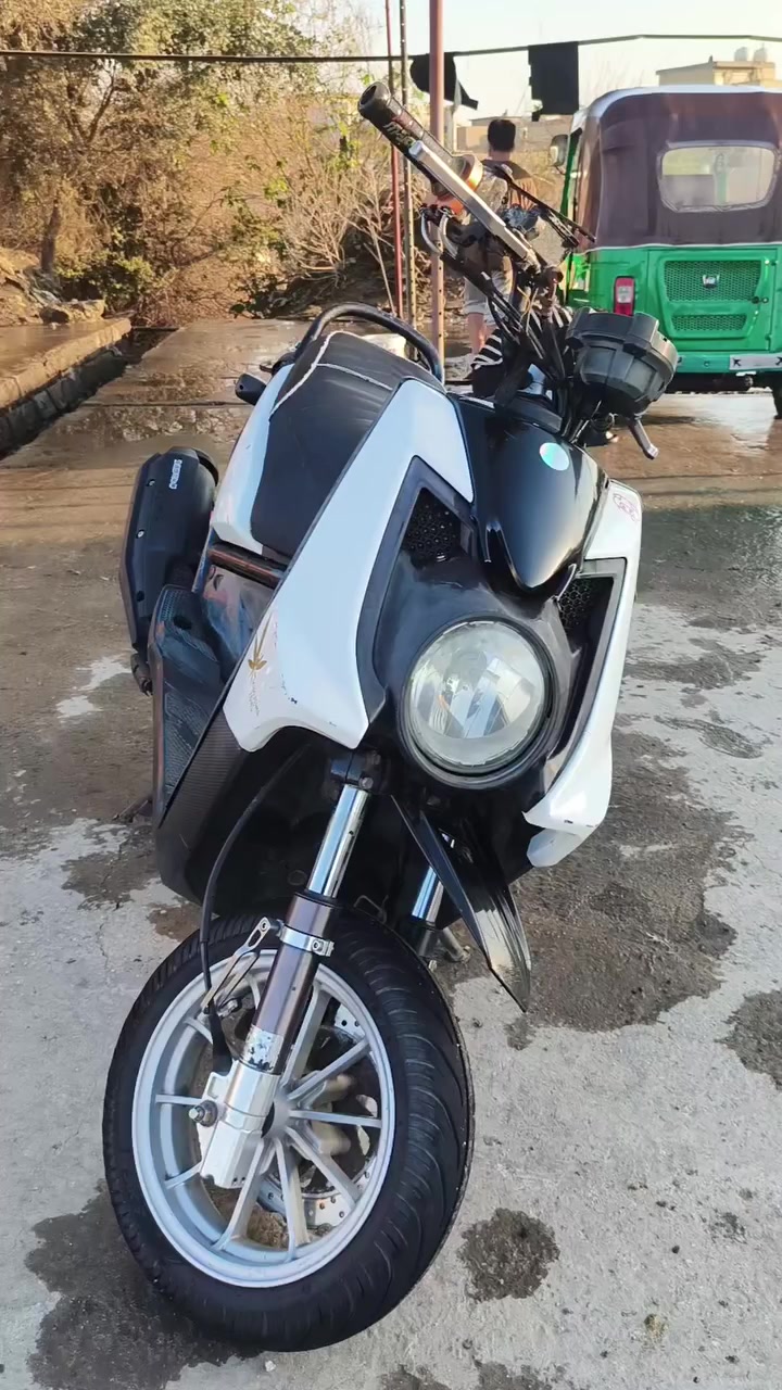 دراجه بلادي
شباب الدراجه للبيع دراجه مزوده دبلا رياضي 
قبق بنزين رياضي
يدات الستيرن الرياضي
***********السعر خاص 
موجود 24 ساعه
