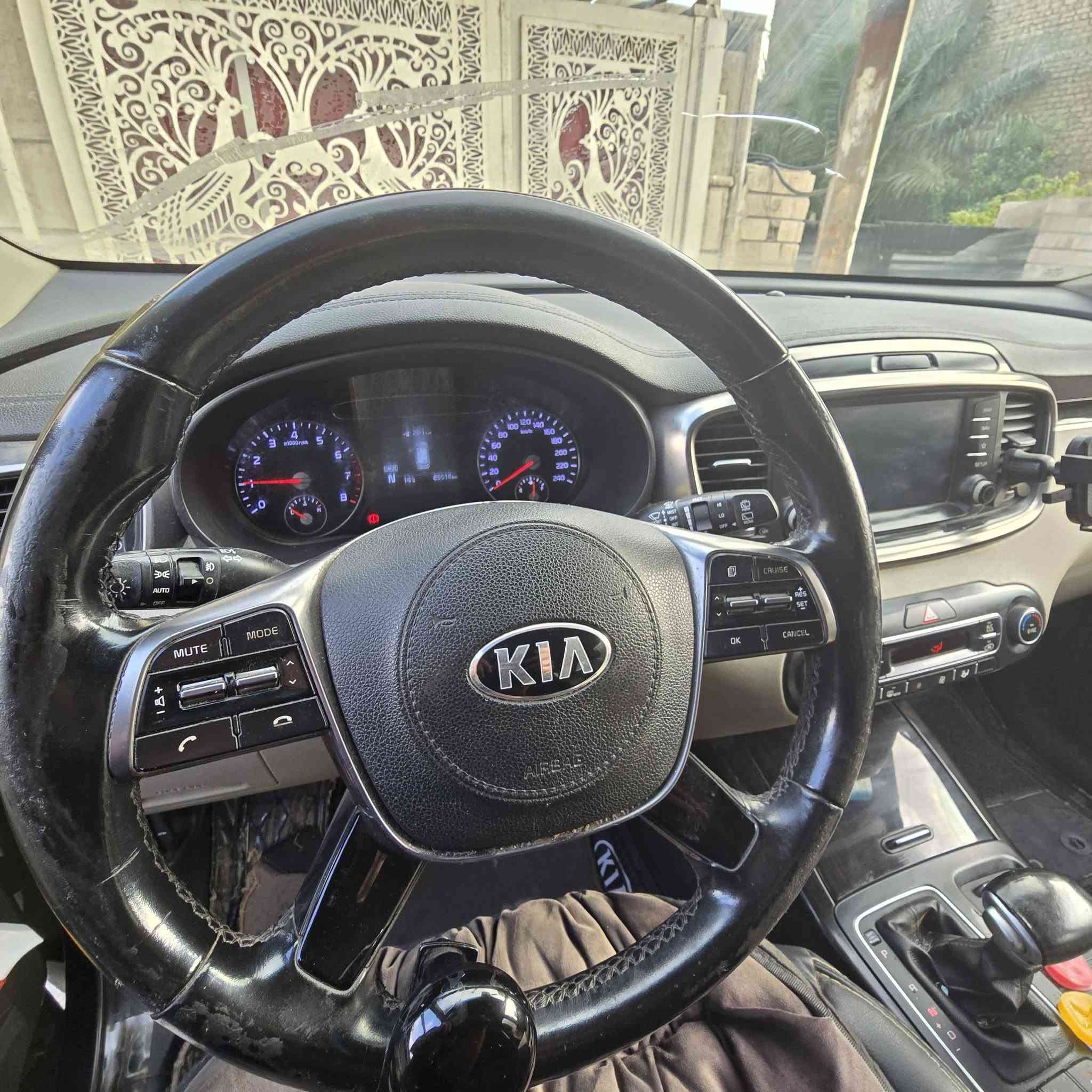 كيا سورنتو لبيع ٢٠٢٠
حجم المحرك ٦ سلندر
ماشيه٦٥٠٠٠الف
مري شفط
تبريد ٣ قطع
شاحن وايرليس
صندوق كهربائي
٧ مقعد
رقم بغداد الجديد
بصمه 
الهاتف ***********
