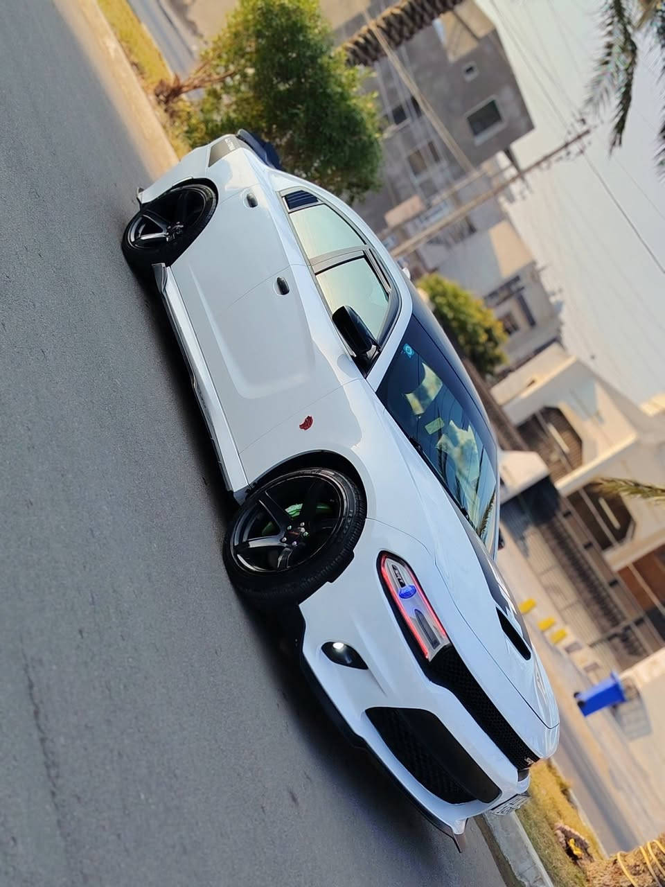 جارجر rt 5700 2018 للبيع
نص مواصفات
رقم بغداد الجديد باسمي سنويه 
هزه كله جديد 
ماشيه 90mi 

السياره محدثه كيت كامل SRT 

مواصفات كاميرا دواره 
مري هيثر 
تبريد قطعتين 
تدفئه كشنات 
كشن كهرباء 
شاشه جبيره srt 
تشغيل عن بعد 
شفتات 
لكزوز طرب 
وييل نجمه خسفه قويه
فجوج srt 
عينه مال دشبول مال سكات
السياره حادث كلش بسيط واضح بالصور بدون ايرباك
وبدون دواخل مكفولات
بنيد تحديث فقط مابي ضربه
صبغ جاملغ امامي وربع الخلفي  

مكينه كير خير من الله الحمدلله 

مكاني بغداد السيديه
السعر 187
***********
