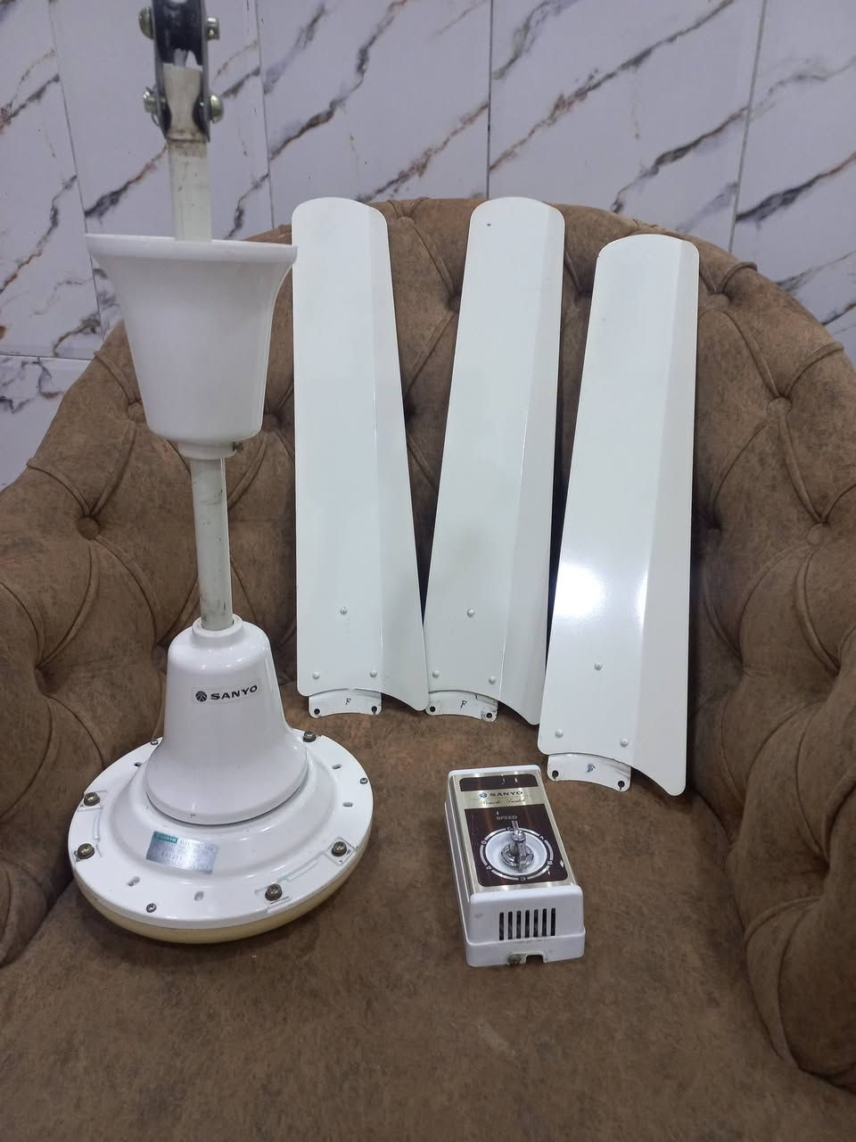 مروحه سانيو اليابانيه استيراد المنشأه العامه نضافه عاليه جدا جدا للإستفسار خاص يوجد توصيل


**إذا كنت صاحب هذا الإعلان وتريد حذفه لأي سبب، رجاءا أرسل رسالة إلى الدعم الفني**