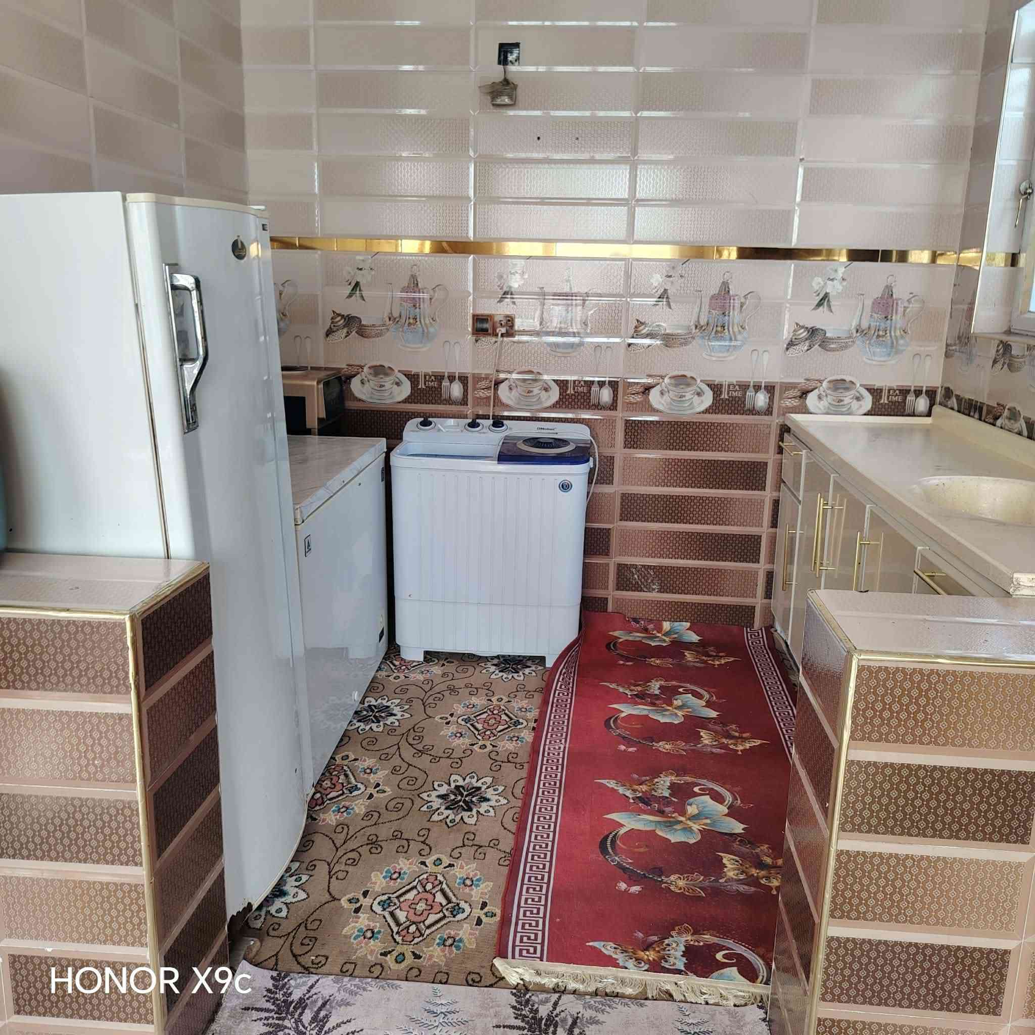 سلام عليكم بيت للبيع طابو صرف مساحته 300 بناء حديث 
قرب مستشفى القاسم حي الشهداء+متوفر ماء مولد وطني
  *********** موجود واتساب تفاصيل
