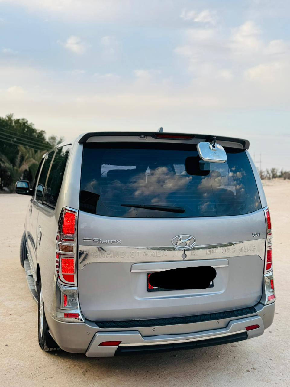 للبيع 
هونداي استاركس دبلو موديل ٢٠٢٣ 
ماشيه ٧٥ الف حقيقي 
مواصفات نص فول السياره جديدة بمعنى الكلمه 
بيها خط من البصره الى محطه الرافضيه عقد سنوي 
للستفسار ‏‪***********‬‏
