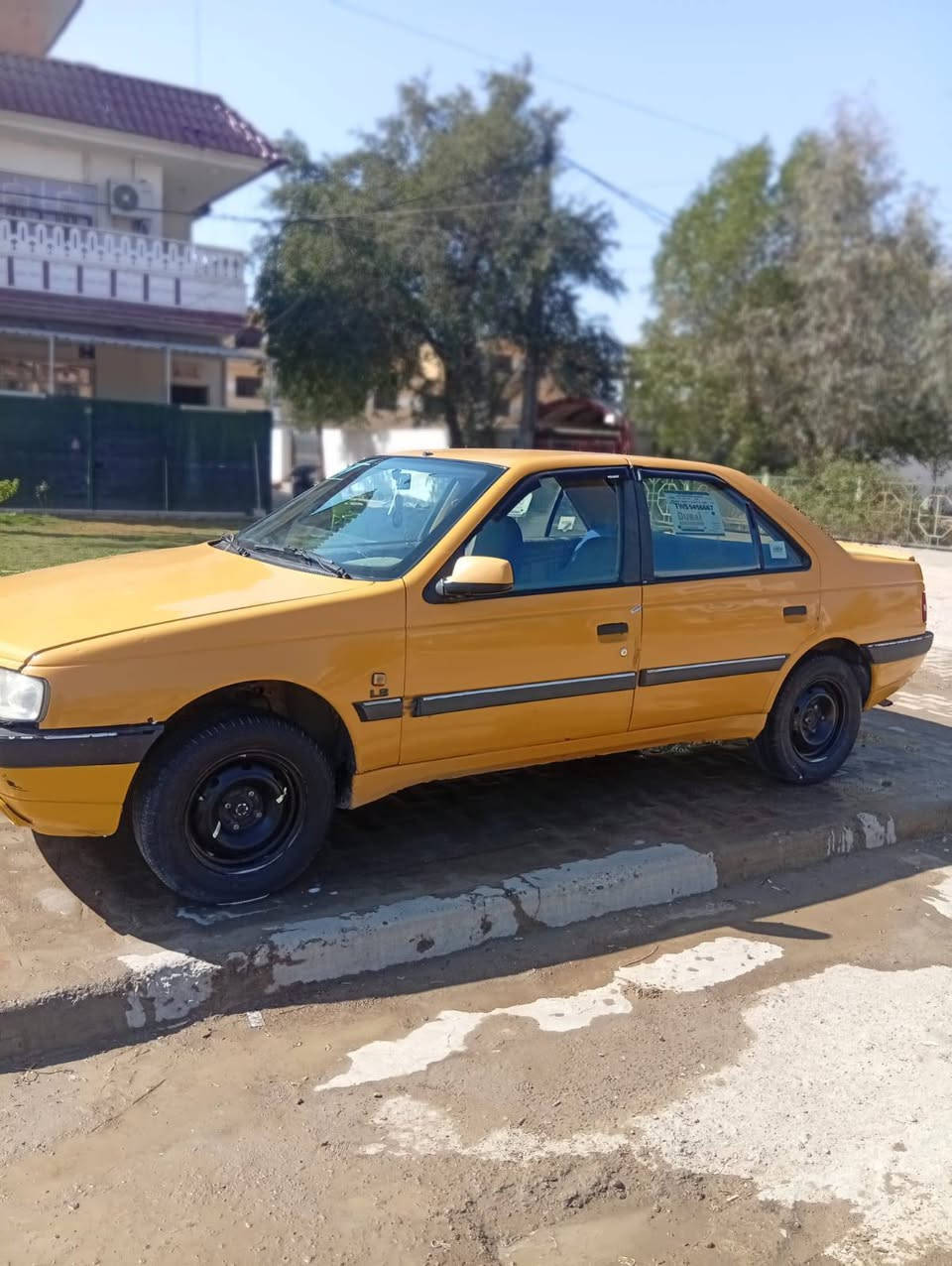 السلام عليكم....للبيع بيجولميس موديل 15كيرمكينه كله جديد صدرامامي خلفي كهربائيات كلها بلاد تخم تاير بيها جاملغ خلفي صبغ اثرطخه خفيفه مصفره هئيه وغرامات عارضها 38وبيها مجال مكاني بغداد الرحمانيه مال شعله للاستفسار***********
