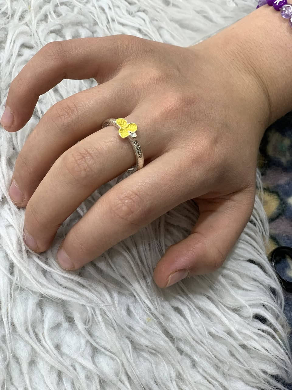 البساطة هي سرّ الأناقة دائماً.. قلادة ناعمة من جُمانْ تضفي سحراً هادئاً على إطلالتكِ اليومية ✨."

الاسعار بلاش لحكو كمية محدوده🔥🔥
.
الكلادات كلها ع الف دينار والباقي حجول وسوارات وحلقات ب500 
.

#جُمان #إكسسوارات #أناقة #العراق #طوزخورماتو #هدايا


**إذا كنت صاحب هذا الإعلان وتريد حذفه لأي سبب، رجاءا أرسل رسالة إلى الدعم الفني**