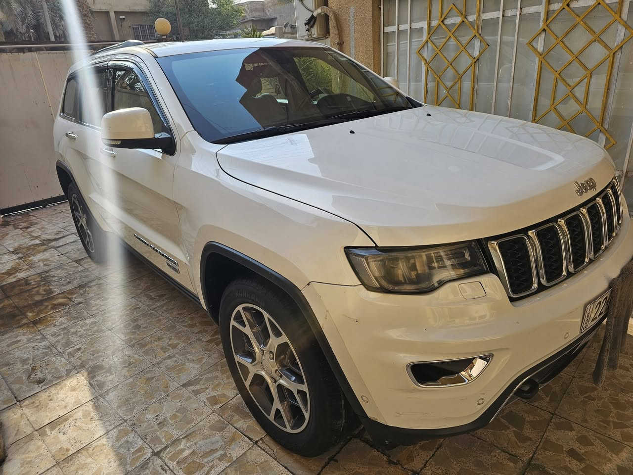 السلام عليكم
جيب كراند شيروكي خليجي لمتد ماشيه ٨٤ الف كيلو متر موديل ٢٠١٩ رقم اربيل بسم شركة دلير خسرو رقم جديد لغاية ٢٠٢٩ وكاله بأسمي السياره بيه مكانين واحد بارد أربع أصابع ومسحوب كارت والثاني PDR مسحوب كارت أربع أصابع السياره مغلفه ppf السياره انا أراعي الثانيه اله كلشي بيه بلاد فقط مبدل حداديه أماميه وفابريتر التبريد وعبوه فيت وطخم دسكات والباقي على البلاد السياره فول مواصفات لمتد طخم تاير جديد تايلندي بطارية جديدة نوع بوش السعر ٣٠٠ وبيه مجال راسلني وتس اب ادزلك فديو كل التفاصيل السياره شوف السياره وتدلل للتواصل *********** مكان البصرة
