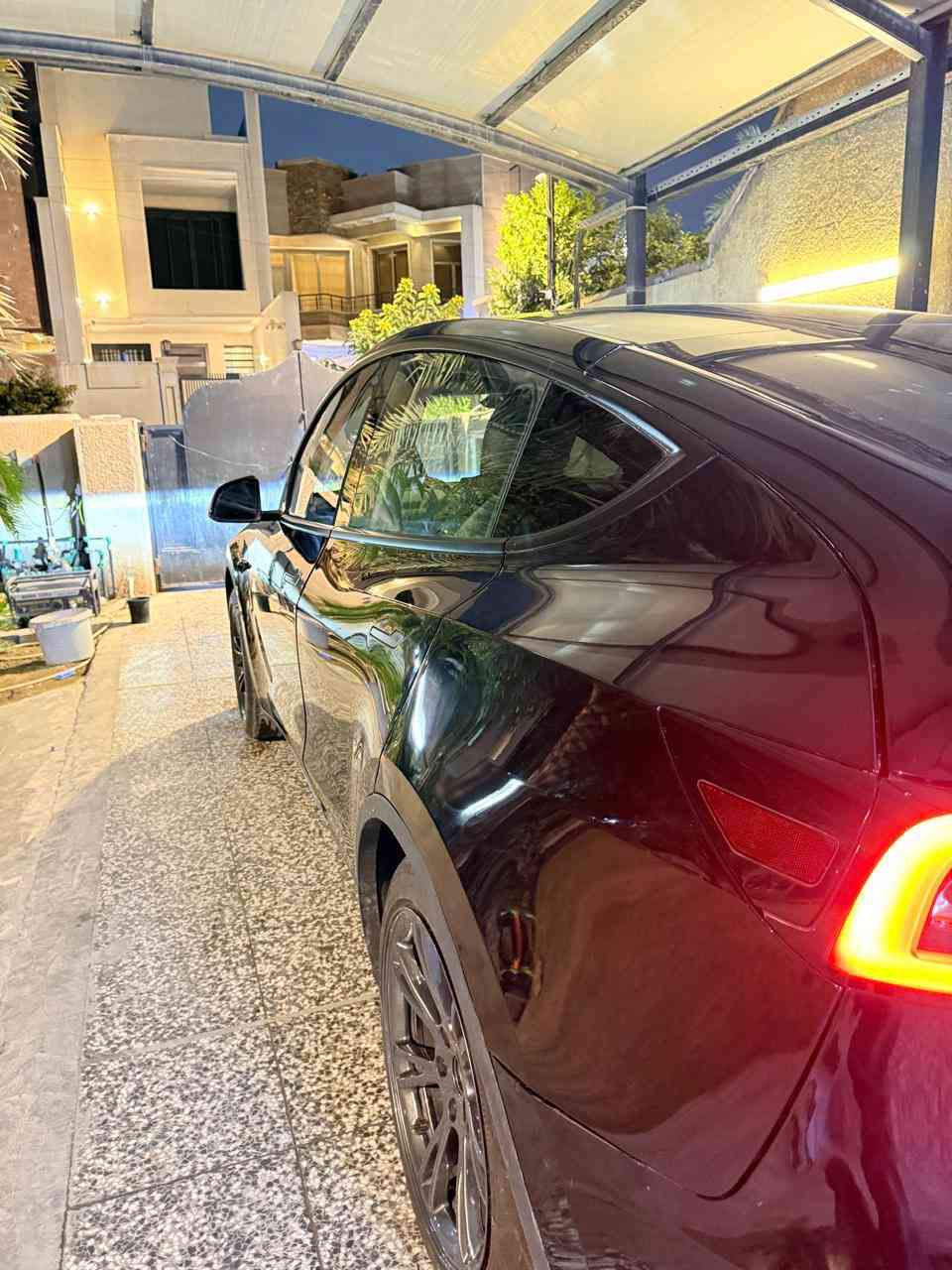 سلام عليكم للبيع تسلا موديل 2024
مودل y تك ماطور اونلاين فاتح بيها ميزات كاملة اشتراك سنوي
ماشية 40 الف ميل مشي امريكا
حادثها سطحي 4 قطع 
رقم بغداد تحويل مباشر
سعرها 210 وبيها مجال بسيط
للأستفسار  ***********
