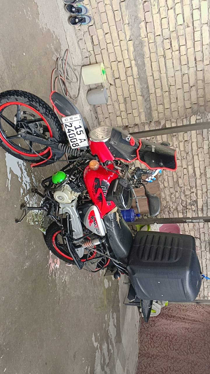 السلام عليكم من رخصة اخويه مدير الكروب راجه بوكسر مرقمه مديل 2022 تحولي شوكت ميعجبك ثاني يوم دراجه مكفوله كفاله عامه العنوان البياع سويب اي استفسار عل الرقم بيه واتساب ***********
