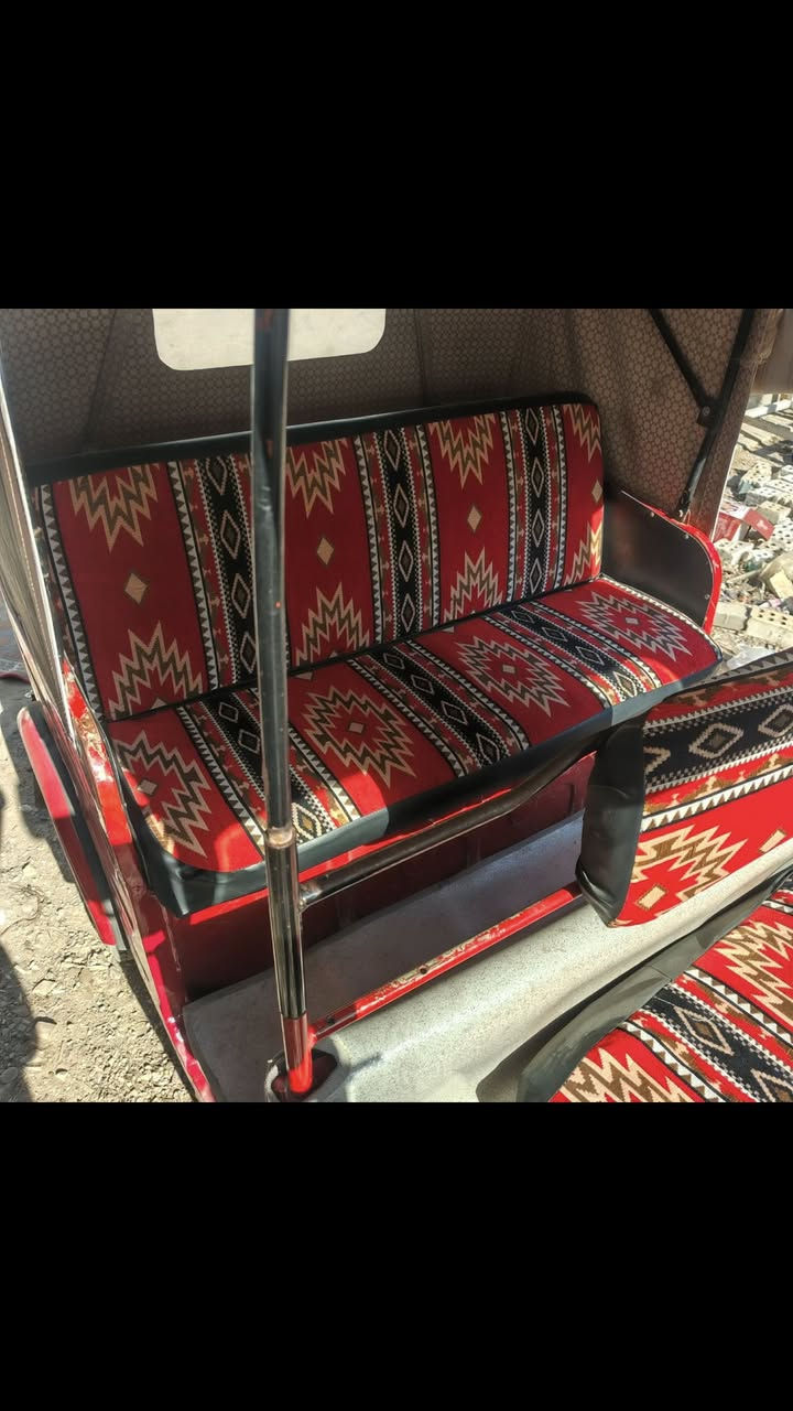 سلام وعليكم تكتك للبيع موديل ١٨ رقم وسنويه معمرة بيهه بس الدوس تخم تاير جديد تجفيت جديد تكتك خير من الله السعر ٥٥٠٠ وبيهه مجال المكان بغداد العبيدي راسه شارع ٢٠ ***********
