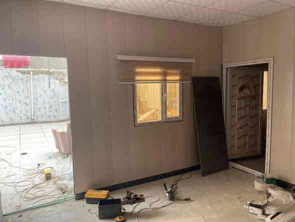 سلام عليكم 
حداد متجول داخل البصرة فقط
درج +محجر درج
باب +شباك 
تغليف الماباني والبيوت وجهات  بور سلان وفرونتك
وبوردكس وكيبون 
سقيفه + كيس بان  
شد كيربن 
ونسب السعار تفضل وات ساب وبيك خير وتدلل
***********
