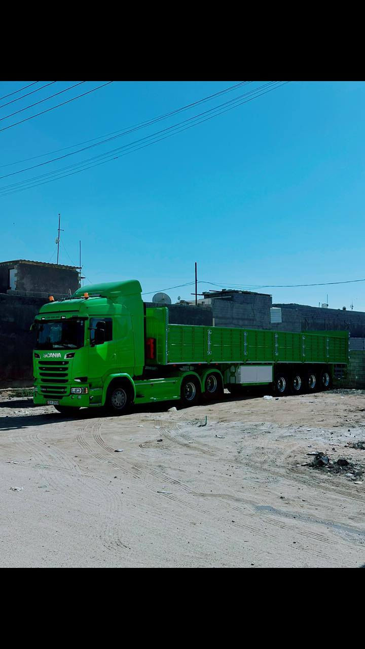 سلام عليكم سكانيه موديل ٢٠١٦  حجم مكينه ٥٦٠  سياره نضيفه اكثر من ما تصور عربانه غسان موديل ٢٠٢٦ اربع محاور ثنين رفاع وثنين ثابت  بس عربانه تريد تنباع تريد راس وعربانه هم تنباع وذا بس راس ماكدر 
الاستفسار تصل عله رقم ***********
