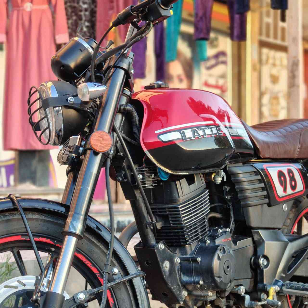 سلام عليكم  البيع مطور ديوند لاتي
مطور مديل 2025 
مرقم كامل شرط تحويل 
مطور ماشي 10000
جديد تجي او تجيب ويك فيتر تجيك جيك مطور زيرو   
نتصل *********** 
مكاني موصل
