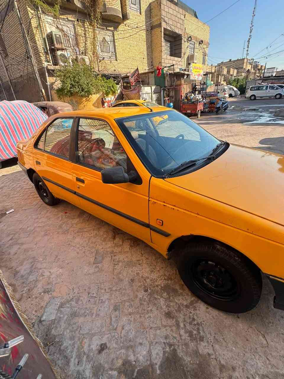 بيجو روى موديل. ٢٠٠٩ سياره نضيفه كلش محرك كير تايرات نضاف هيه غرامات مصفره مكان بغداد ساحه ٨٣ سعر ٢٣ رقم تلفون ***********
