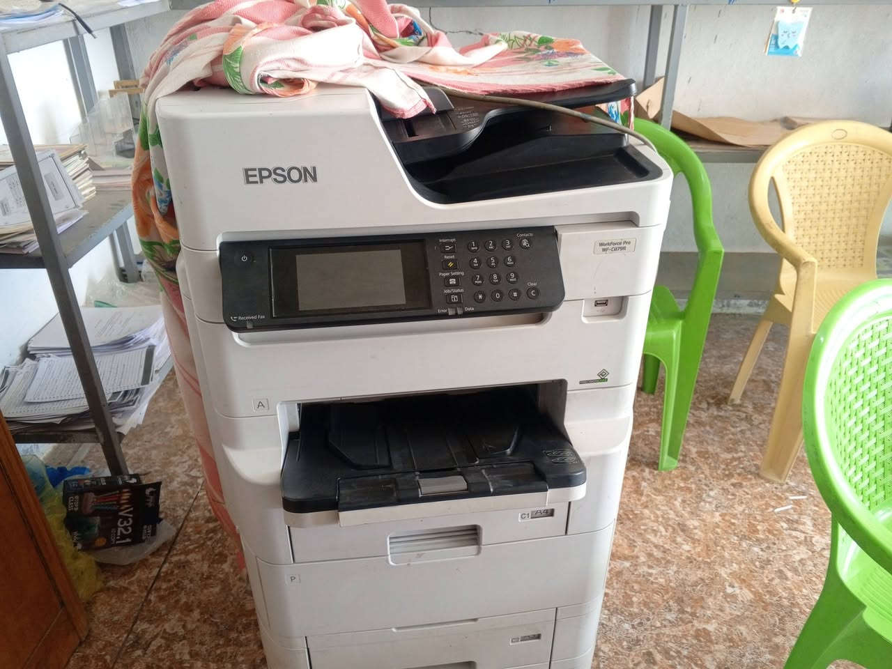 جهاز ابسون للبيع نضيف جدا 
عداد 105الف   مكانه الحله 
اتصال ***********
