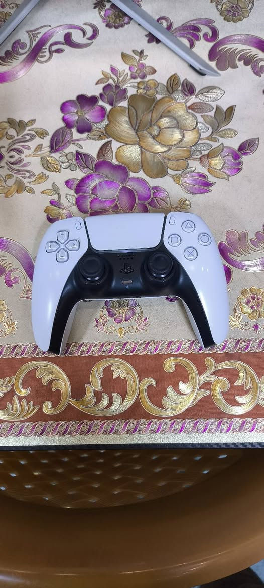 بلي 5 للبيع معا كامل ملحقاته كلش نضيف وشاشة كيمنك يوبي اس 2000 واط وطاولة كيمنك كلشي نضيف وشرط الفحص


**إذا كنت صاحب هذا الإعلان وتريد حذفه لأي سبب، رجاءا أرسل رسالة إلى الدعم الفني**