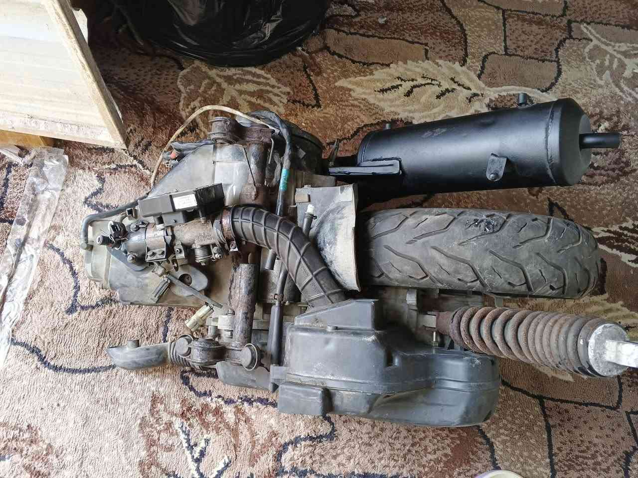 محرك كامكو شغال كلشي ما بيه بس مبدل بيه بستم وبوشه محرك شغال ستفسار تصال ***********
