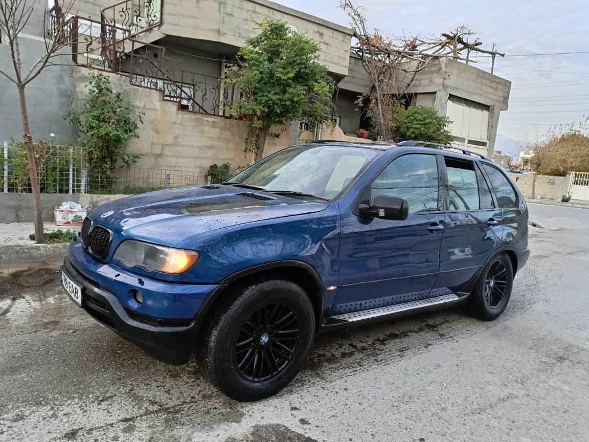 بیێم ٥٣٠ دەبڵ دیجیتاڵ ئکس فایف  ٢٠٠٥ گێڕ مەکینە دوکەڵ بوخار وەرگەڕاو دەحم لێدراوی بەشەرتی سەد فیتەر کوشن هیتەر و چڵد و کارەبا فڵچە ئۆتۆ سوکان ڕاست مەکینە شەش بستن کامڵ مواسەفاتە  چوار ویل و تایەی لۆک گێڕ تۆماتیک و حادیە پاوەر و گەرم جام کارەبا مواسەفاتی تەواو نابێ زۆربەکێشە بەنزینی کەم دەوێت ماڵی دۆستەو مەسرەفی نیە ٢٨سعری گەڵا
ڕ *********** ڤایبەر واتسئاپ لەسەر کۆڕەکە *********** رانية, السليمانية
