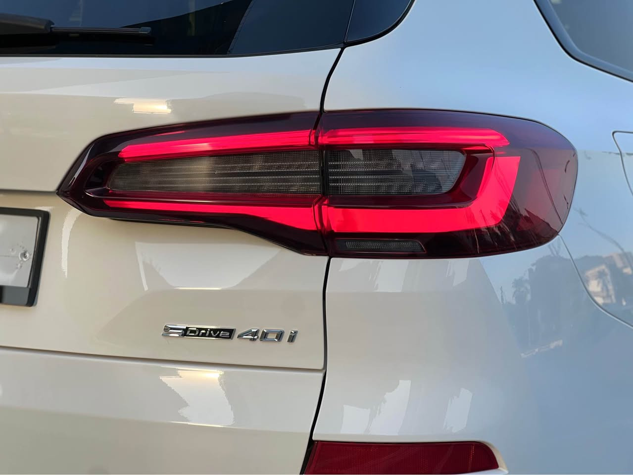 BMW x5 ( M باكيج بيلادي ) 2021
سيارة وارد الامريكي سيارة ماشية 44 الاف ميل 
سيارة ستة سلندر محرك  3000 تؤربؤ
سيارة فول مواصفات داخل عسلي بيلادي تشغيل عن بعد  
حادث سيارة بونيد باب سايق صبغ اربارك ستيرين بردة بس
سيارة مابيها اي مصرف سيارة حيل نظيف 
للاستفسار سعر سيارة اتصل بينا
☎️📞 *********** wahstup أربيل, العراق
