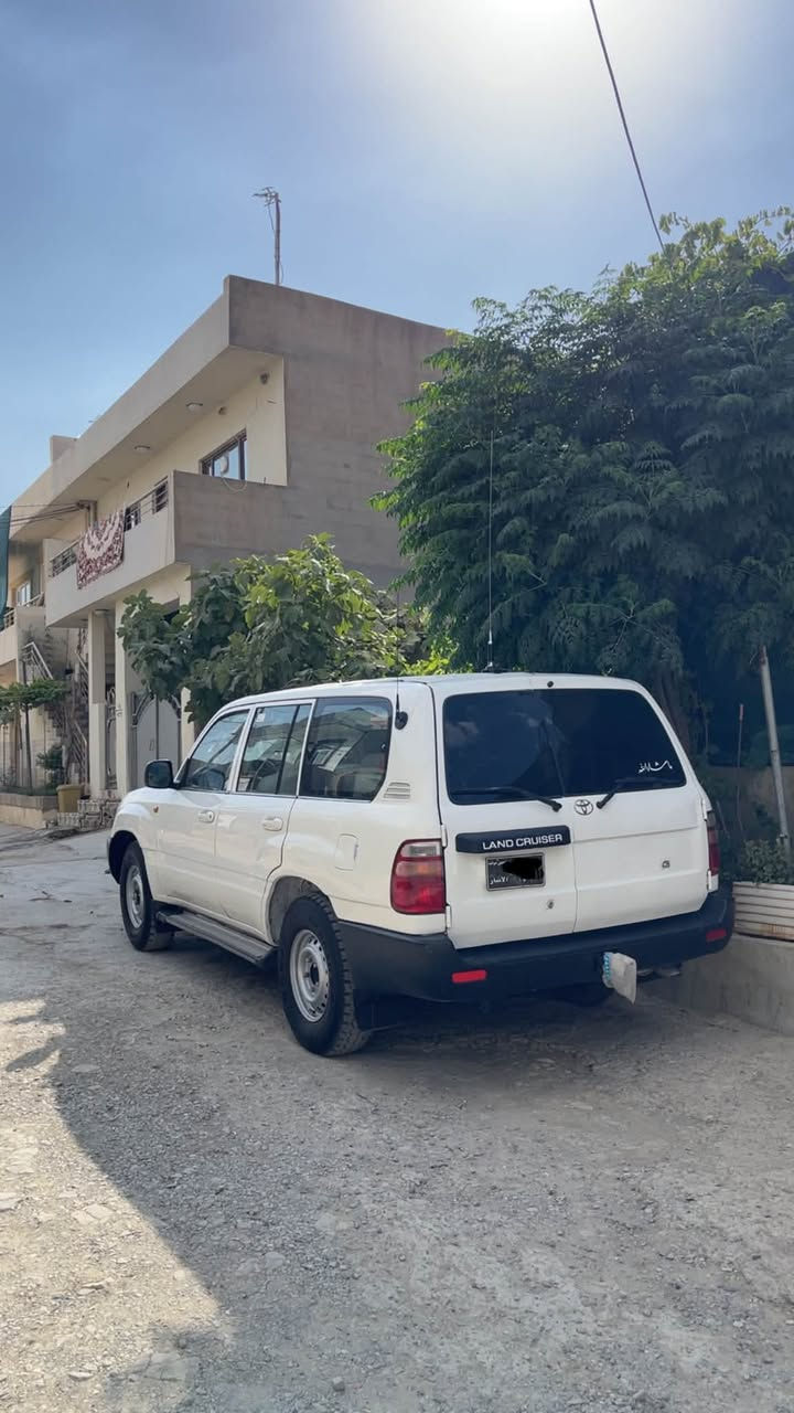 بەناوی خوای گەورە مۆنیکا ٢٠٠١فول عادی بۆ فرۆشتن ئارم پلاسیک سلێمانی بە شەرتی ئارم و ئەوەلیات خرامە بەشەرت هیچی تیا نیە حیزام بۆیاخ یەک قرچی لای سایەقی هەیە هیچی تری نیە زۆر مەزبوتە سعری ١١٠گەڵاو معامەلە ئەگەر مشتەری تێل بکە***********ئەدمینی❤️

