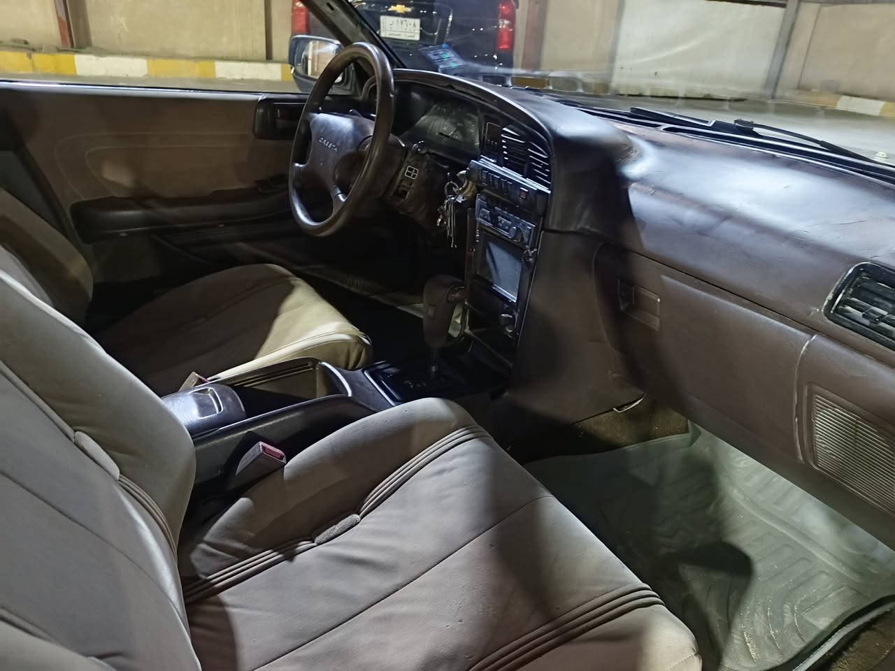 ***********
مارك گصيف فتحه وماسحه موديل 92 بصره 

السعر 38 
سنويتها لغايه 31 

مكينه فيفتي فيشتين
حداده جديده امامي وخلفي
السياره كفاله من الضربه   والكصه ونقل جثه +كهربائيات كلها شغاله 

لايوجد واتساب
