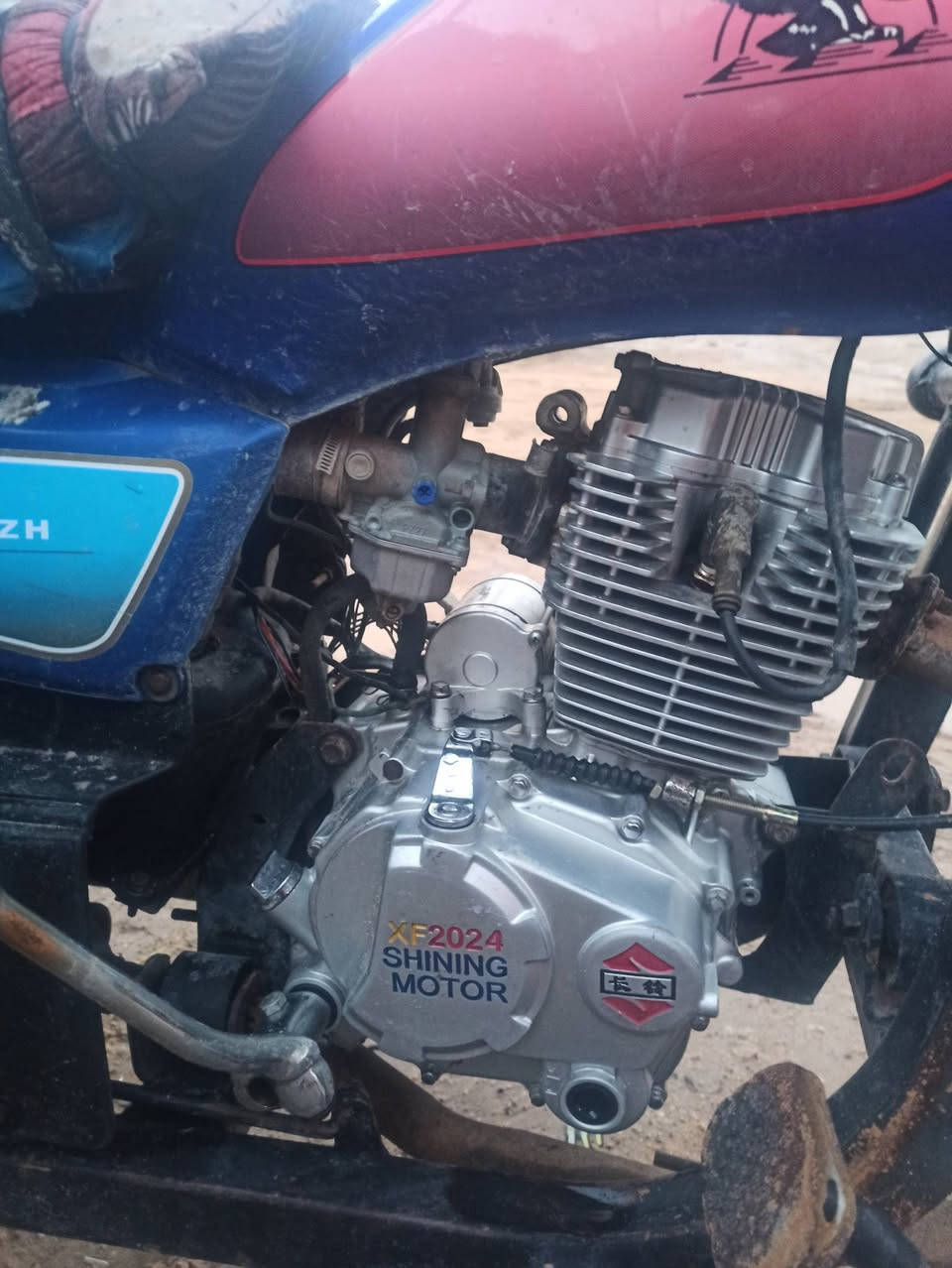 سلام عليكم ستوته للبيع جمره للبيع 2015
رقم الماني 
شاصي مكفول محرك جديد 
تخم تاير جديد
مكفوله كفاله 
سعر 1350 
***********
