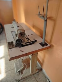 مكينة صناعية نوع جيمسي شرط الشغل كاملا بس تكطع خيط ماعرف بيها سعرها من...