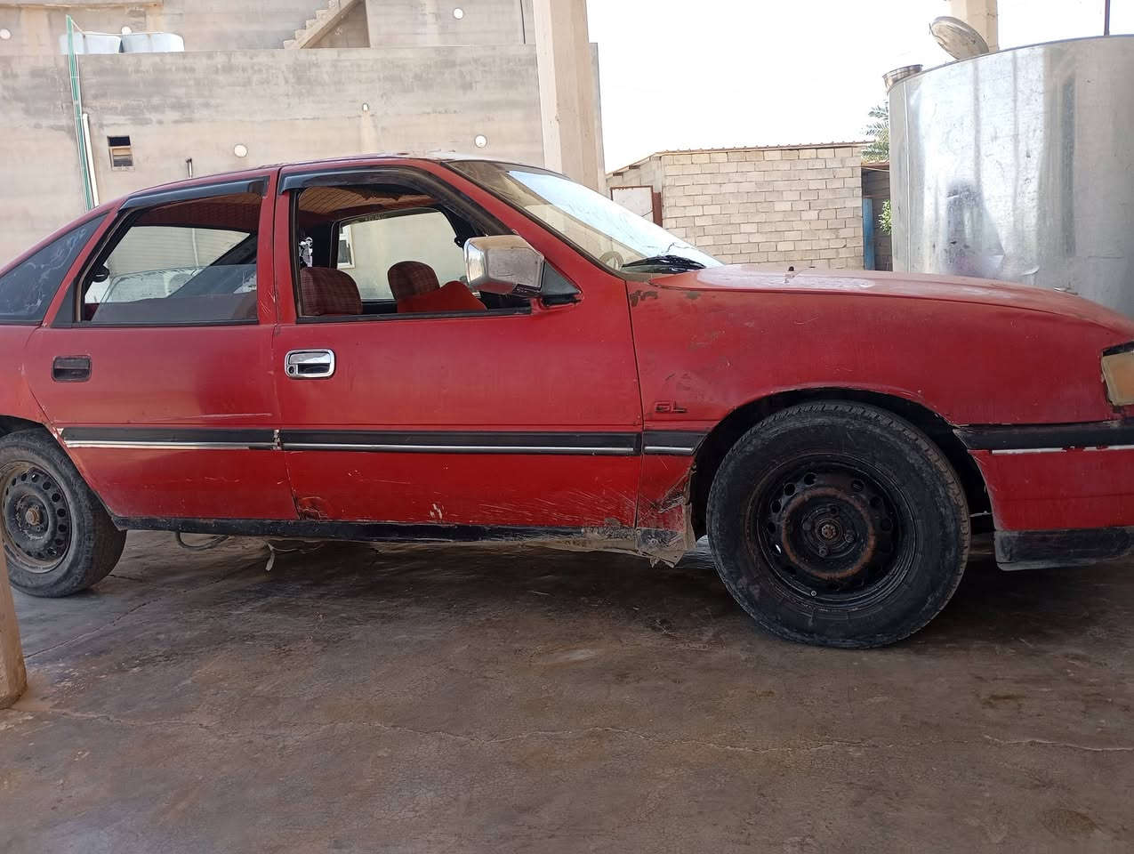 حجم 20
كوم حديد 
محرك كير شغالات
بيه سنويه خضره
السعر10وبيه مجال قليل 
الما يشتري لا يتعبني 
كما موضح بل صوره 
المحرك جديد بمعنه الكلمه
اتصال‏‪0781 579 3692‬‏
