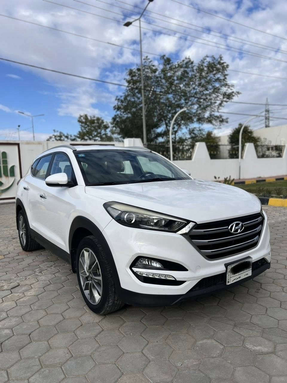 سلام عليكم 
للبيع توسان موديل 2018 خليجيه  رقم بغداد مشروع وطني تحويل ثاني يوم 
سياره مكفوله كفاله عامه شرط الفحص 
محرك 2000دوش شرط ممفتوح 
سياره جاهزه كل نقص مابيه مال جناي 
السعر 178 وبيه مجال للشراي
***********
مكان سياره كربلاء
