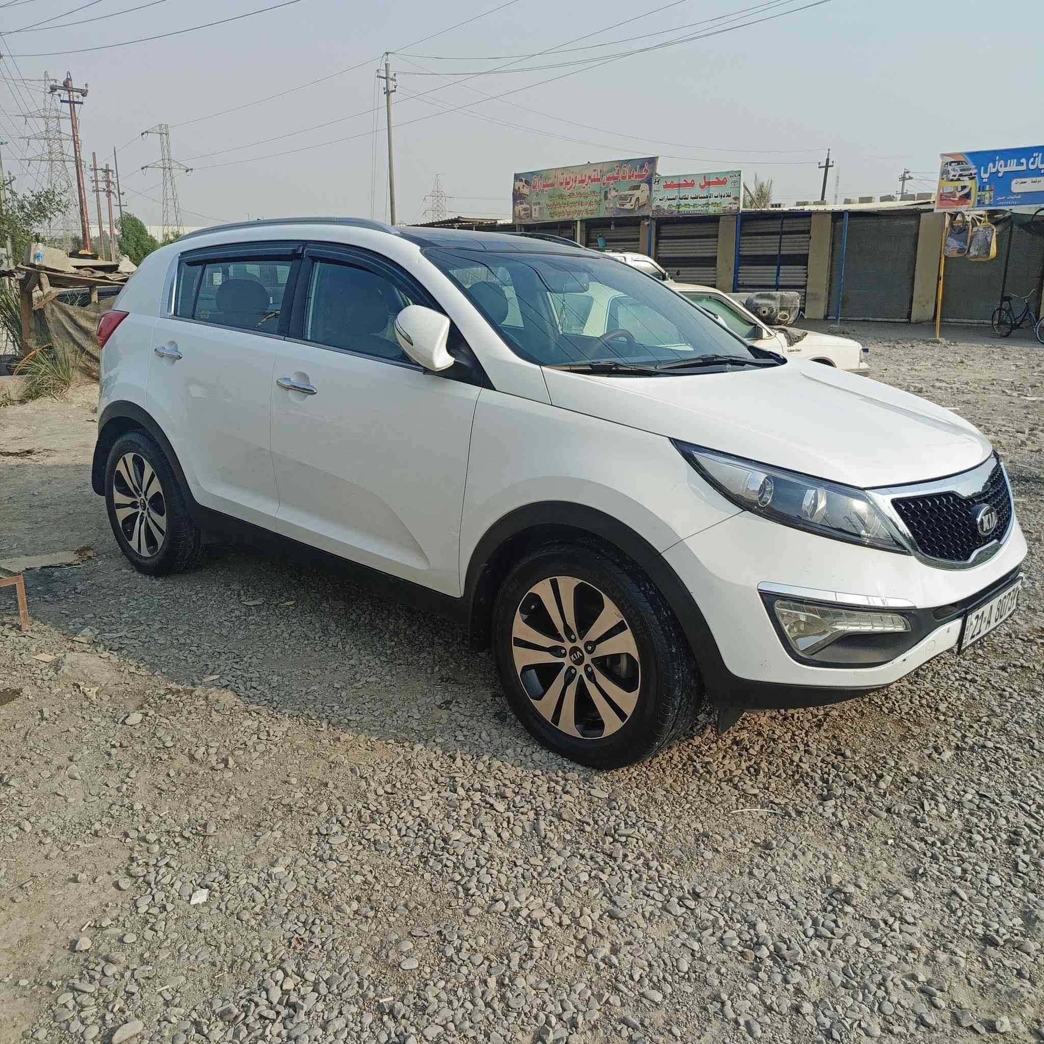 سبورتج ٢٠١١
مكفولة من الصبغ والتبديل حتى الدعاميات 
رقم سليمانية باسمي 
فول مواصفات عدا البصمة
 سقف بانوراما كامرا حساسات مري شفط
 ثلاجة بالجكمجة كشنات جلد كهرباء  وهواي مواصفات السعر 148 ***********
