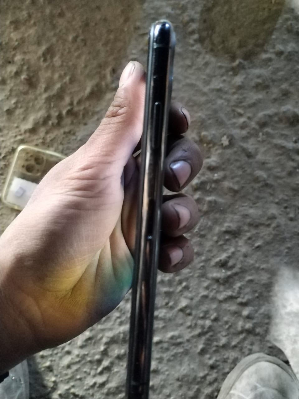 بسم الله 

11برو ماكس 

جهاز نضيف 

ذاكره ٢٥٦ 

فيس ايدي شغال 

مبدل بطاريه وشاشه شرط مال تفصيخ 
يعني مال ١١ برو ماكس ثاني 
جهاز فول نضافه سعره ٣٠٠ الف 

للتواصل ***********
