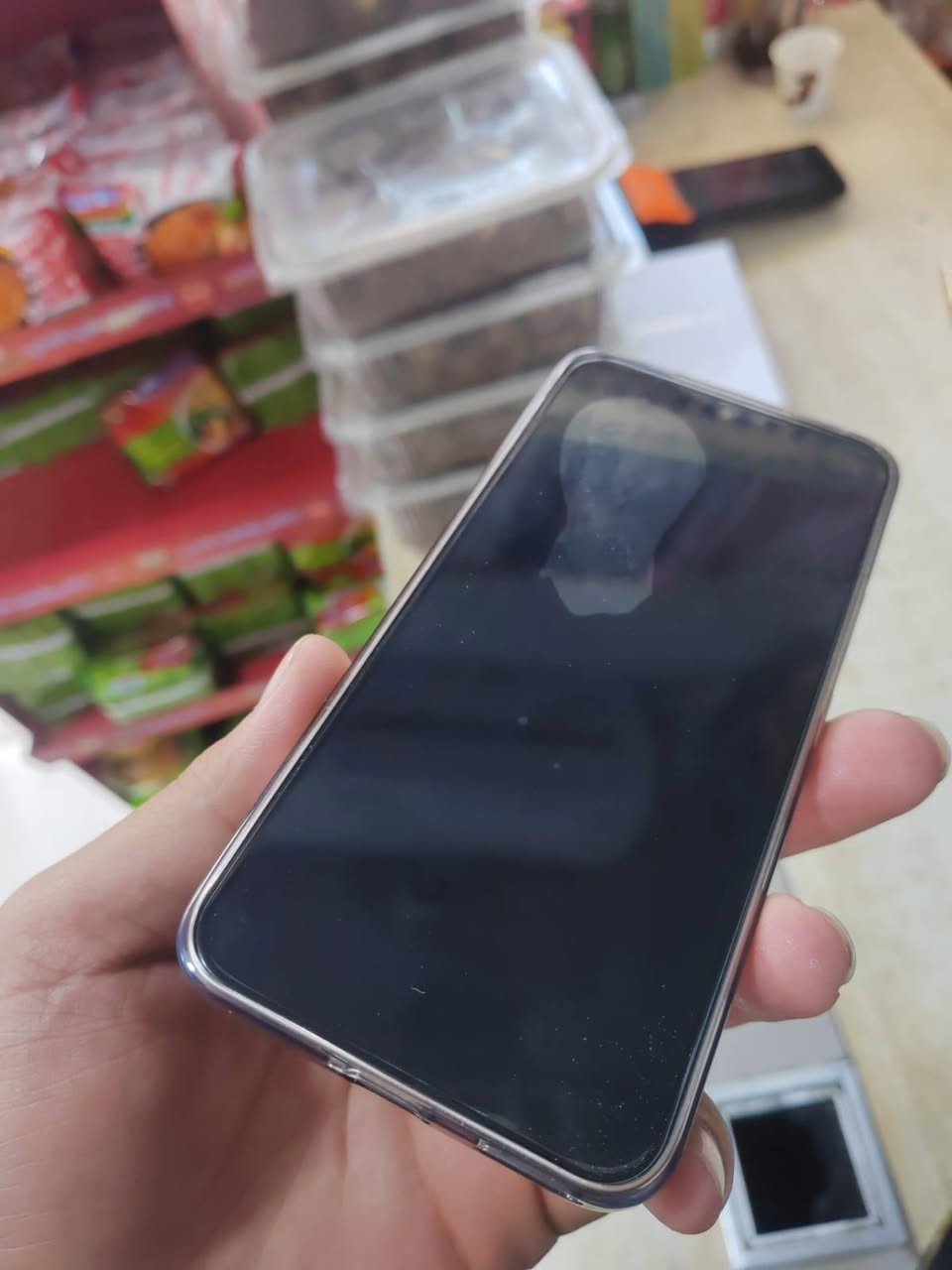 السلام عليكم هونر 400 لون شمباني ذاكره 512جهاز جديد لوك مواصفات عاليه غراضه كامله حتى الايربود وياه مالته سعره ٤٠٠قفل مكاني بلديات
***********
