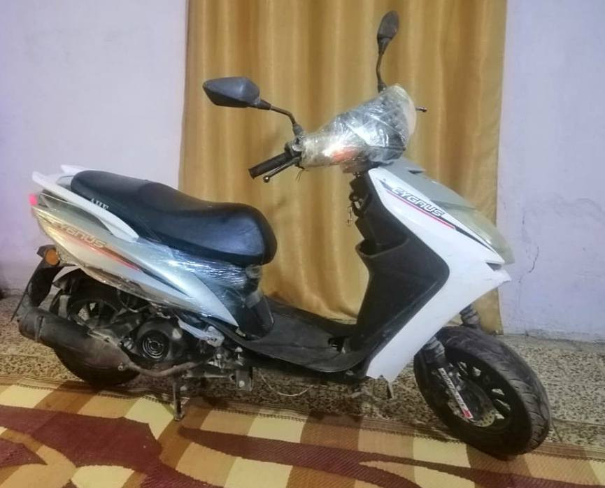 من رخصه الادمن دراجه سكنس ياباني كلها شغاله سلف هندر شغال كهربائيات كلها شغاله السعر 200 وبيها مجال الرقم ***********
