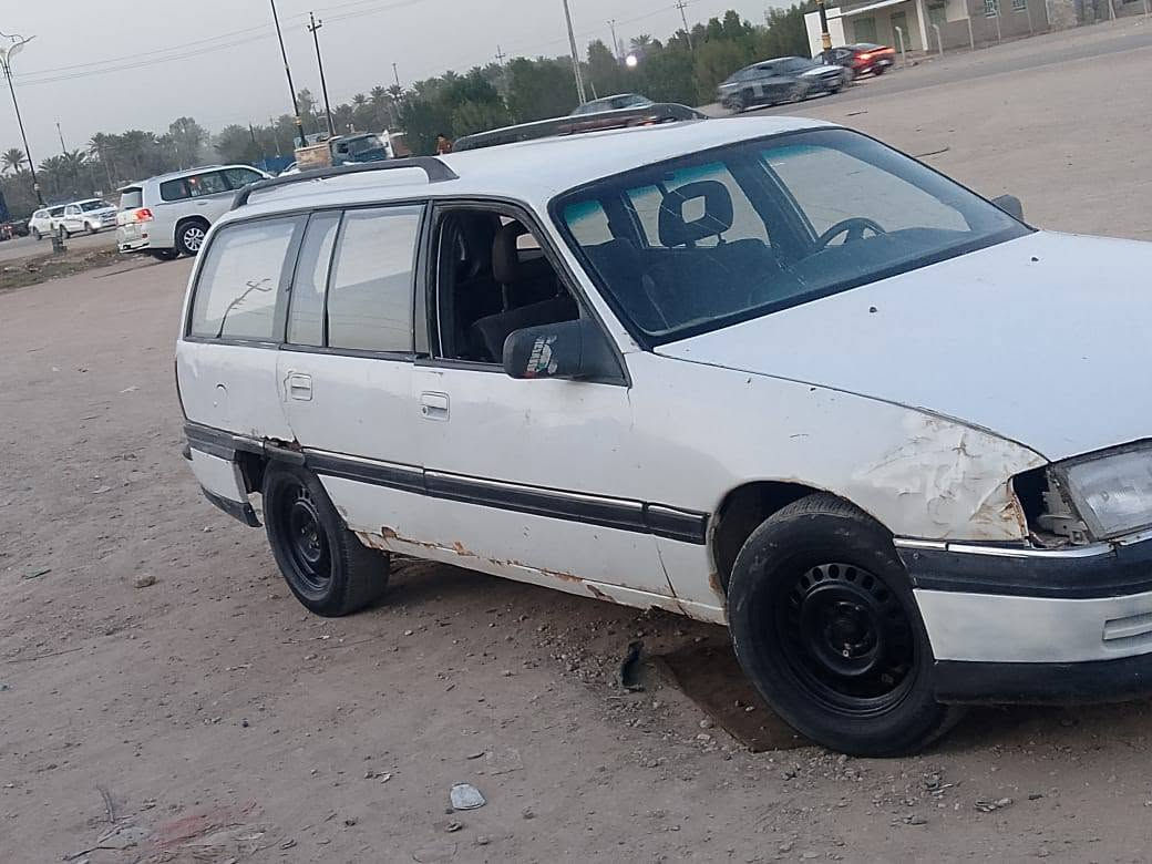 اوبل اوميغه موديل 1993مكينه الفين ماكو اي غرامات رقم كربلاء وبيها باركود السعر 20وبيها مجال حك الجيه رقم هاتف ***********

