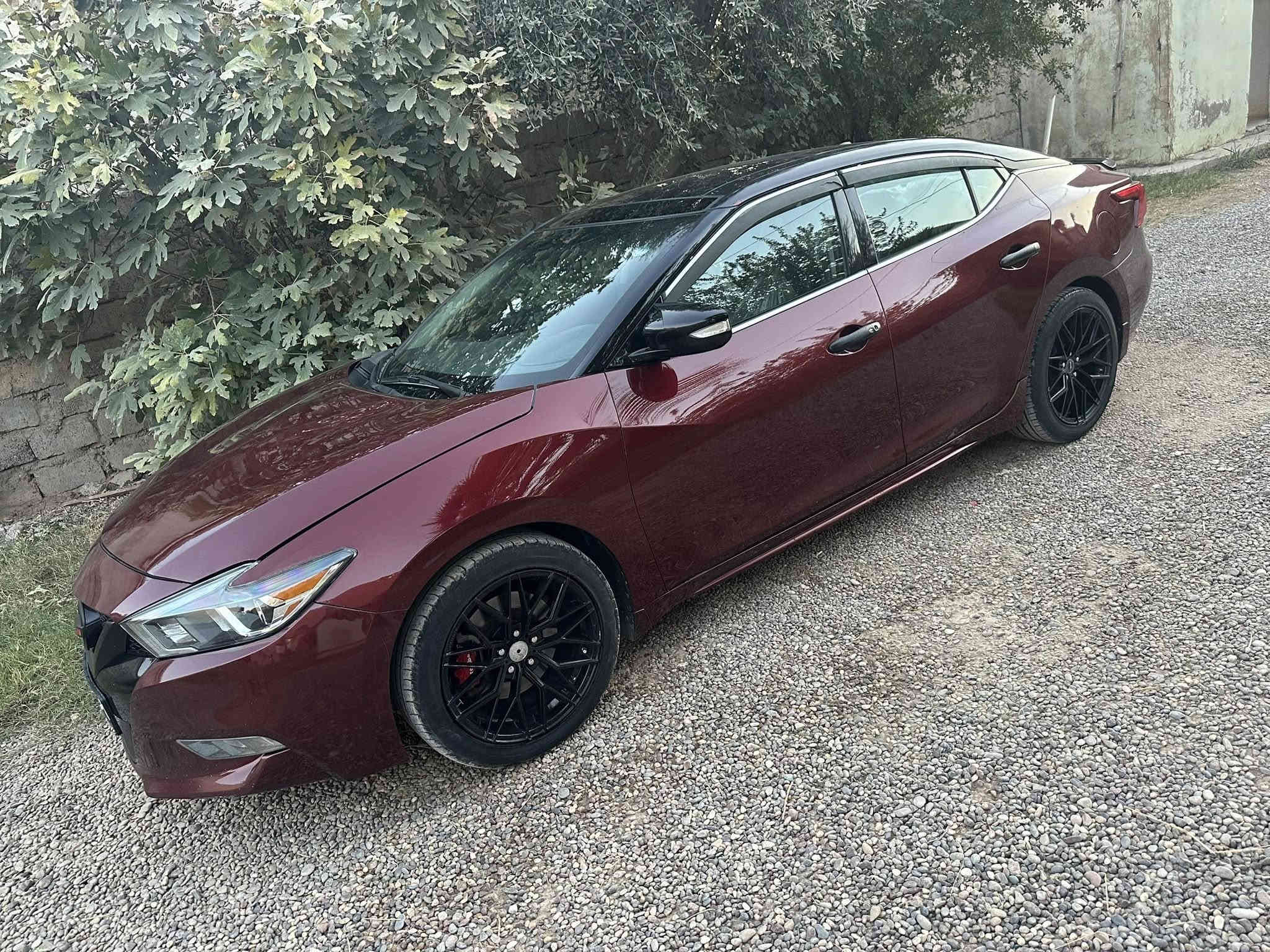 السلام عليكم للبيع نيسان مكزما ١٦ محرك ٦ مامفتوح وگير شرط جاملغ وبنيد صبغ وباب خلفي يمين وجاملغ خلفي يمين كلير بدون حادث 
فول مواصفات بصمه سقف بنراما 
جاهزه للاخير السعر ١٢٦ وبيها مجال مراوس حسب القناعه 
مكان السيارة صلاح آلدين ناحية الزوية 
***********
***********
