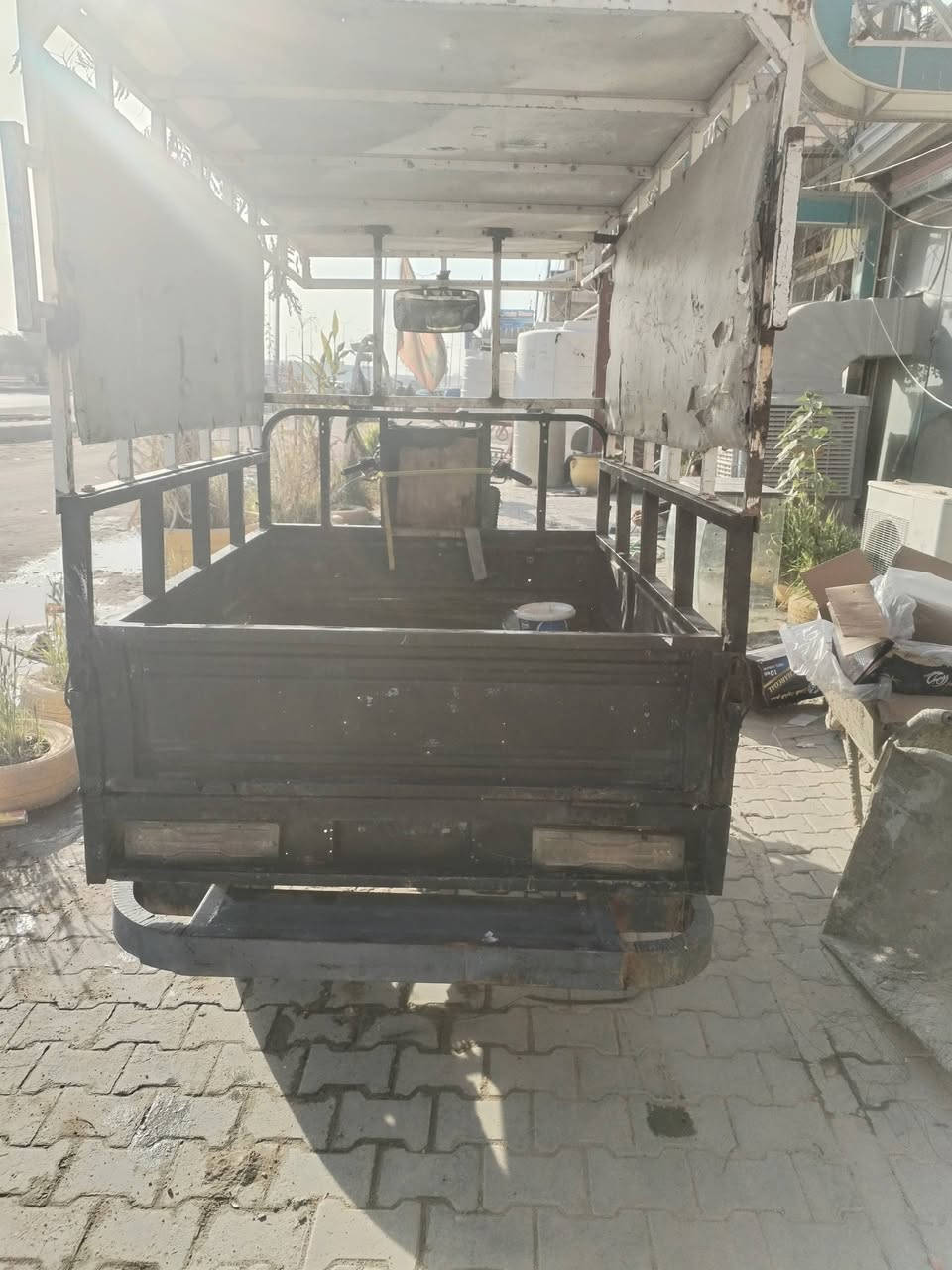 ستوته موديل 2007 رقم سنويه اسود بدون راعي مكاتبه الشارع مقفوله كفاله عامه مكان الحيي***********.  900
