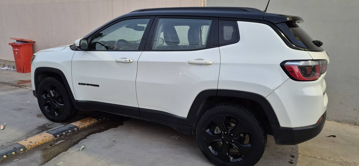 موديل 2018
مواصفات  فول
فور ويل 4X4 
صبغ بس چملغ سکن
بدون دواخل 
ارباك سلیم
سعر١٤٨$
عنوان كركوك
***********
