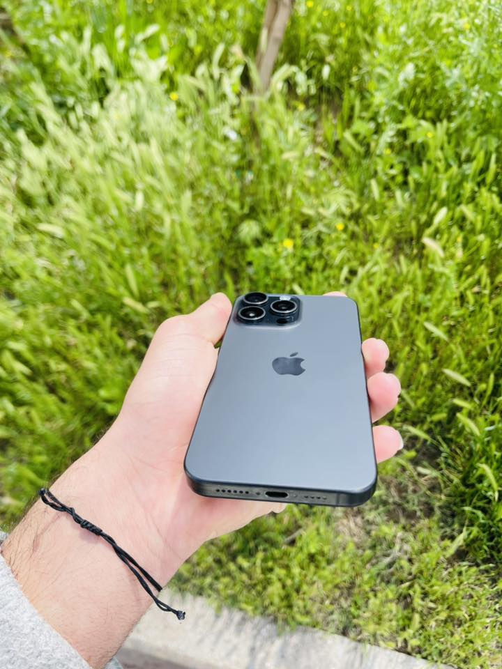 ايفون15برو ماكس جهاز لوك باكيت شاحنته مطالعه من باكيت جهاز كله بلادي فقط امبدل شاشه اصليه فول 256كيكه بطاريه87مشحون550مره غراض كامله ويا كفر 17برو ماكس تحوير للبيع فقط سعره780بي مجال قليل مكان كركوك***********
