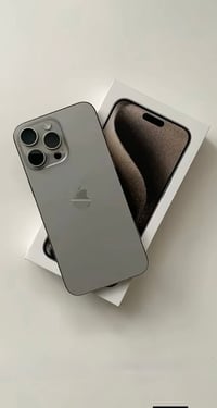 آيفون ١٥ برو ماكس • بطارية ٨٣ • مبدل ظهر