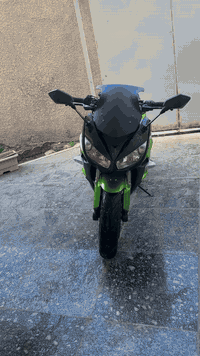 كاوسكي ٢٠١٧ حجم ١٠٠٠ مكفوله من كلشي على وضع الشركه رقم ميسان انكليزي الجديد وهزه جديده مداور ثاني يوم وياها خوذه اصليه  وسويجات الاحتياط جدد ميسان العماره 
*********** السعر ٦٥ ورقه وبيها مجال حك الجيه
