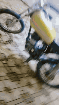 سلام عليكم دراجه البيع كلك كلك دراجه مكينه نامه قديم توني مبدل والفات وتايرات جديد كشن جديد تانكي دراجه تخبل مكان ناصريه السعر 300 وبيها مجال قليل


**إذا كنت صاحب هذا الإعلان وتريد حذفه لأي سبب، رجاءا أرسل رسالة إلى الدعم الفني**