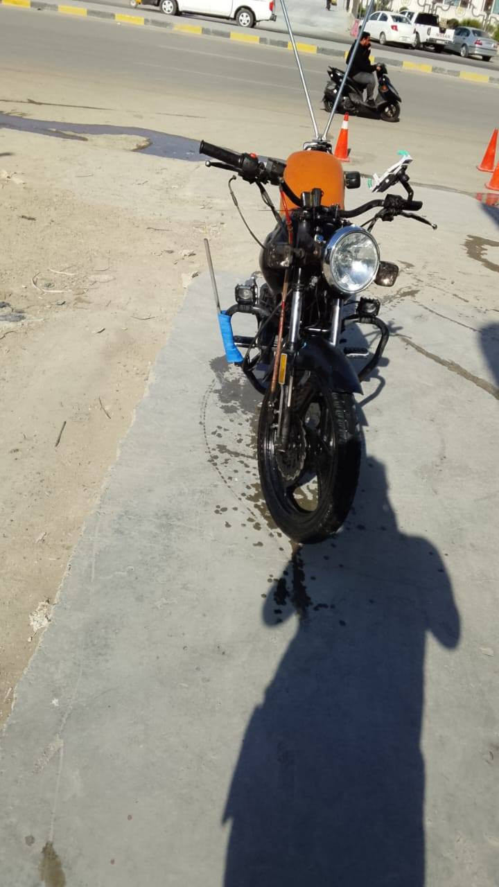 اسلام عليكم اخوان دراجه دايوان مكينه بلادية 150 كور جديد بوشه جديده كلج جديد كله من سيزر سعر 300 بايعلك مكينه
*********** هاذ رقم صاحب الدراجه
