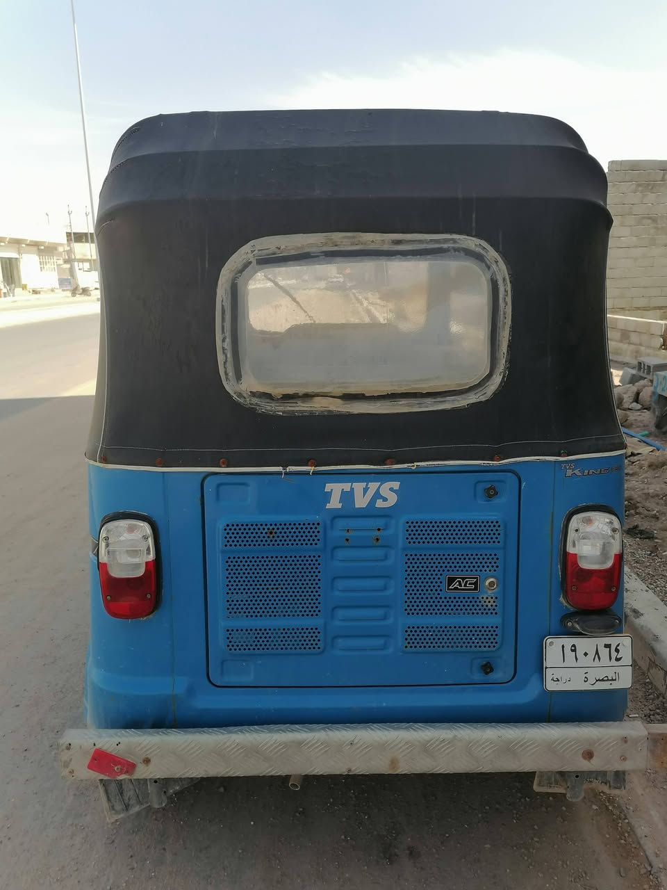 السلام عليكم تكتك موديلtvs 2022 نظيفة  للبيع محرك مامجفت ومداريه كلش ملتزمه دهن وفلتر بانزين وسيويل.. رقم سنوية باسمي تحويل على الاتفاق وايراتهة مال نمر والسكليتر والكلچ جدد برمضان بدلتهن استهلكن بعد شوي بيهة خياسات ورة شي بسيط. رايدهة ب٧ و٢٠٠ بيهة مجال انشاء الله للطيبين 
مكاني تنومة الصالحية *********** واتس
