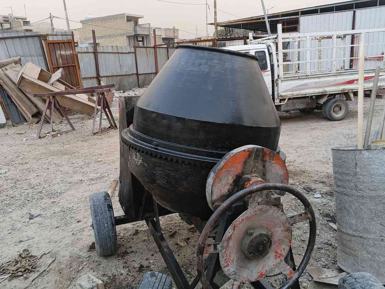 سلام عليكم
خباطة لبيع 450

شغالة المحرك نظيف مابية شي
***********
اتصال على الرقم 
خاص مامتواجد

