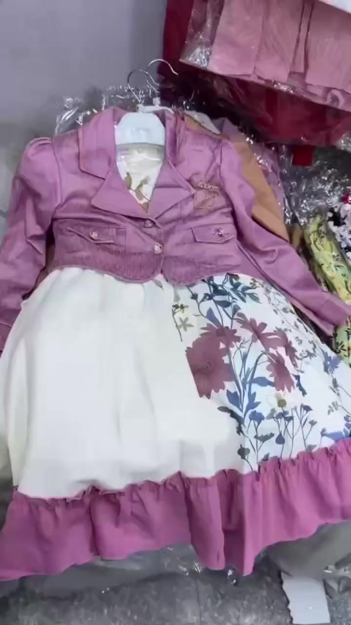 فساتين بناتي 
العنوان حديثه ناحيه براوانه قرب اسواق الحاج عامج 

توصيل جميع المحافظات 
للطلب والاستفسار مراسلة الصفحة او الاتصال واتساب 
***********
***********
