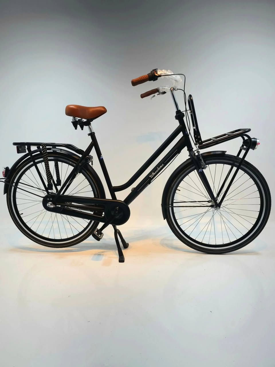 للبيع مستخدم مرتين فقط لوك حجم ٢٩ xl
درجه كلاسيكية بتصميم أوربي
من شركة Wheelerz
تصميم مناسب للمدينة والتنقل اليومي
إطار خفيف ومتين
مقعد ومقابض جلدية مريحة
سله أمامية و حاملة خلفية
نظام حماية لسلسلة الدراجه
السعر ٣٢٥ الف


**إذا كنت صاحب هذا الإعلان وتريد حذفه لأي سبب، رجاءا أرسل رسالة إلى الدعم الفني**